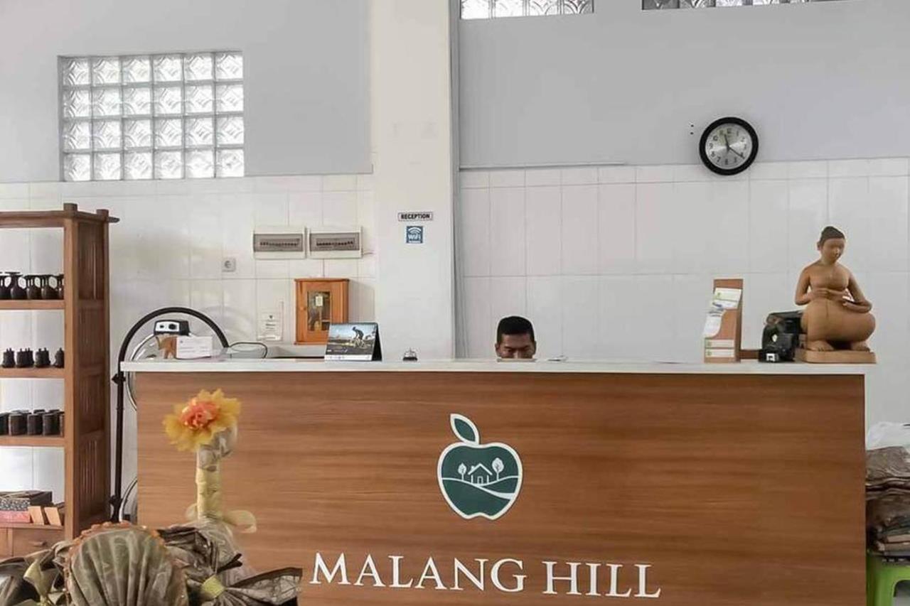 Malang Hill Syariah Redpartner Hotel Exterior photo