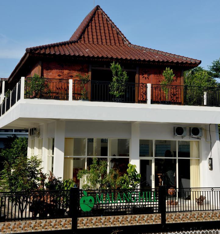 Malang Hill Syariah Redpartner Hotel Exterior photo