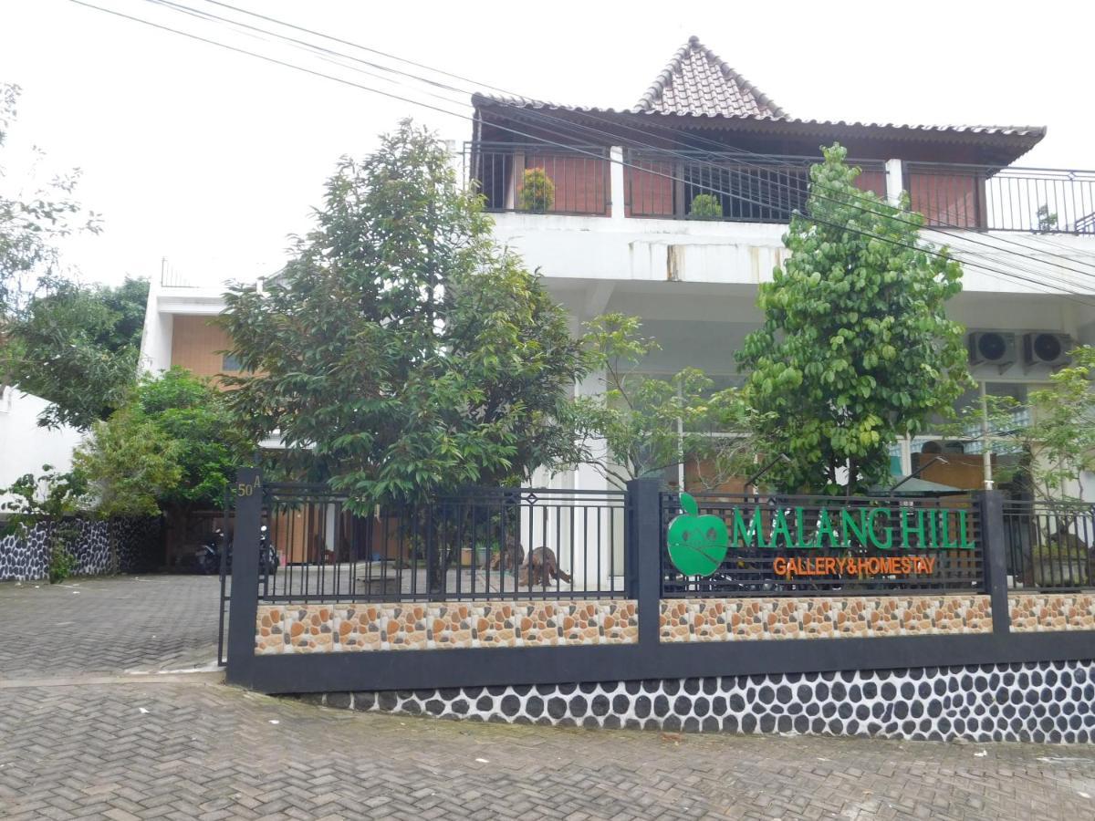 Malang Hill Syariah Redpartner Hotel Exterior photo